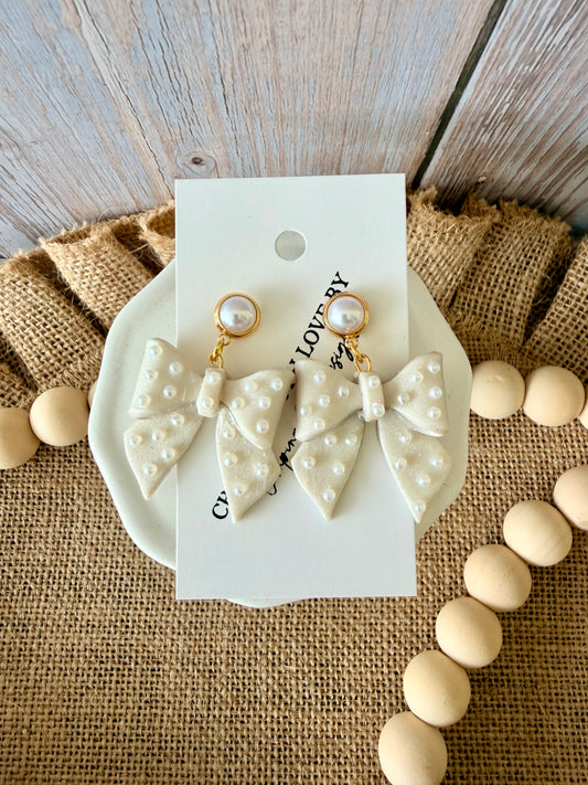 Pearl bow earrings